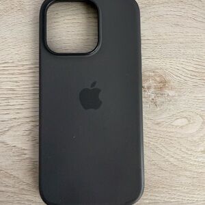 Apple iPhone 16 Pro Silicone Case